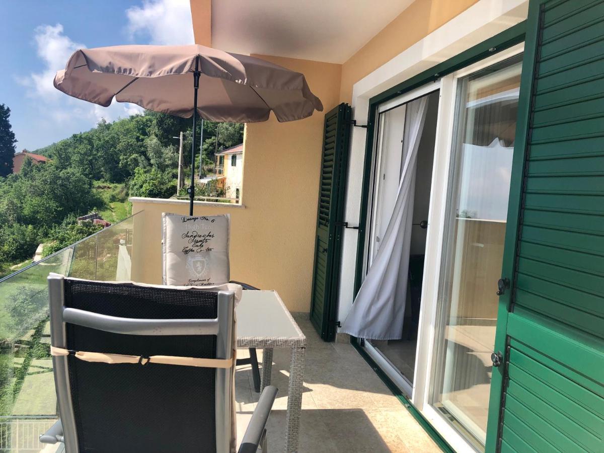 Villa Sabine Apartment Losinj Medveja Exteriör bild