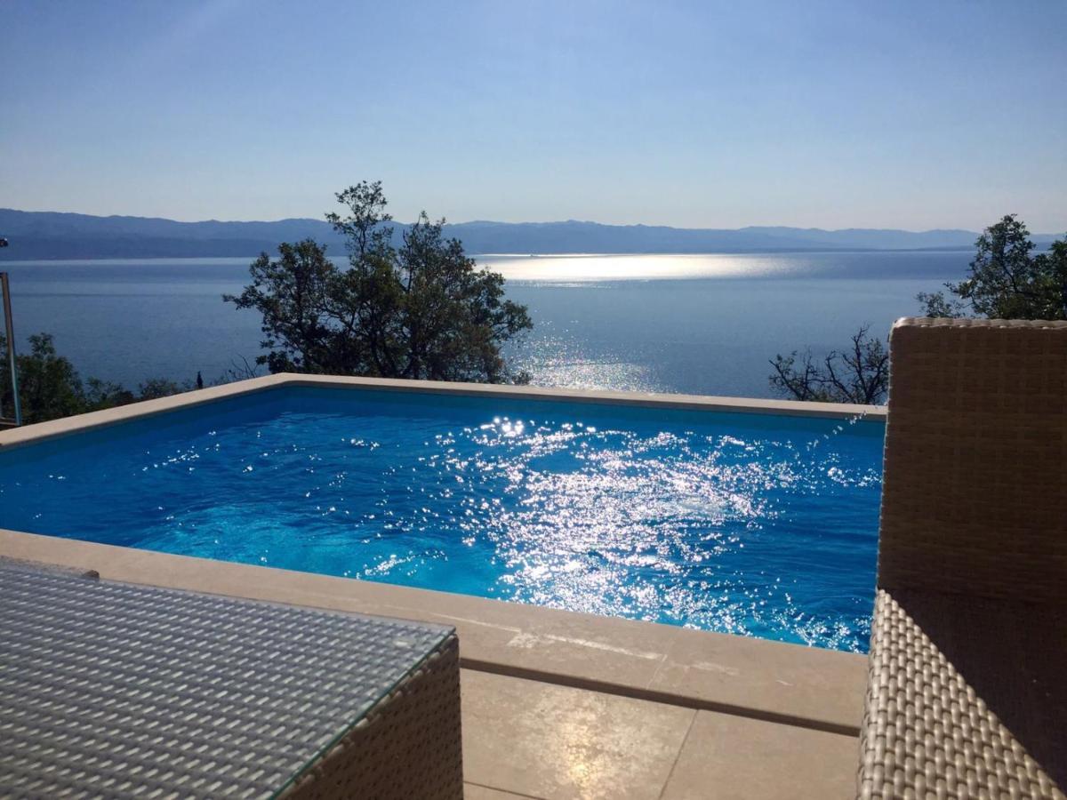 Villa Sabine Apartment Losinj Medveja Exteriör bild
